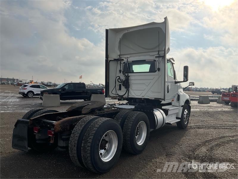International LT625 6x4 T/A Day Cab Truck Tractor Тягачі