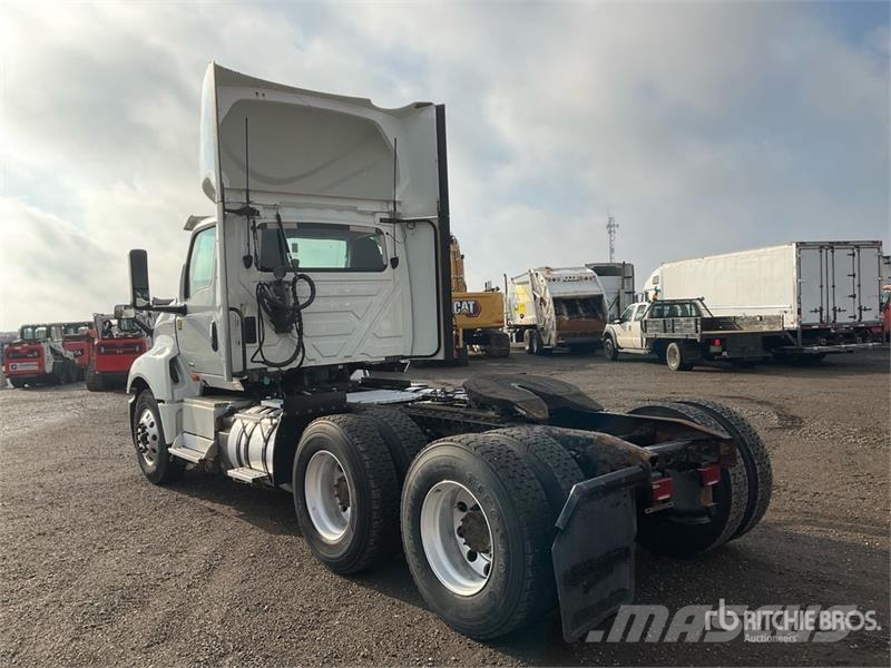 International LT625 6x4 T/A Day Cab Truck Tractor Тягачі
