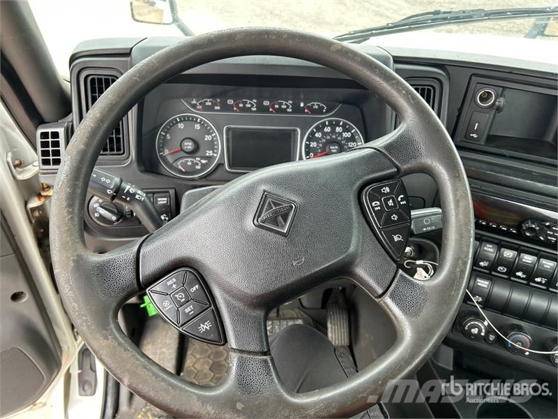 International LT625 6x4 T/A Day Cab Truck Tractor Sattelzugmaschinen