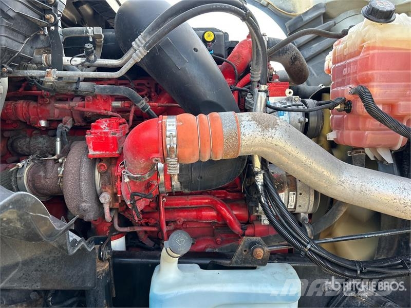 International LT625 6x4 T/A Day Cab Truck Tractor Truck Tractor Units