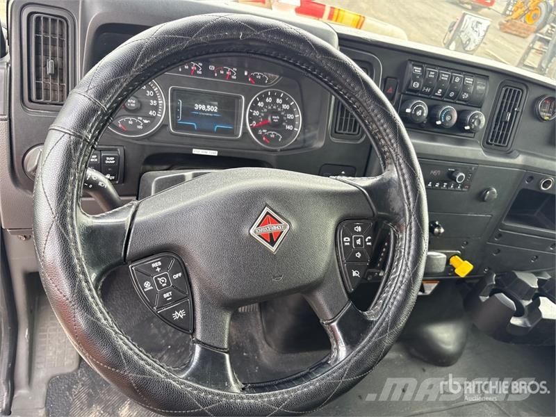 International MV607 4x2 Extended Cab Rollback Truck Vlečna vozila za tovornjake
