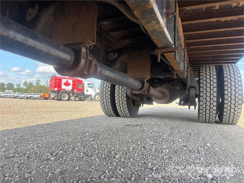 International MV607 4x2 Van Truck Box trucks