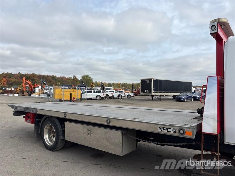 International MV607 4x2 Extended Cab Rollback Truck Vlečna vozila za tovornjake