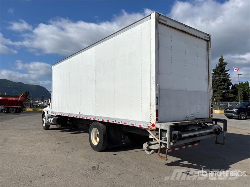 International MV607 4x2 Van Truck Skåpbilar