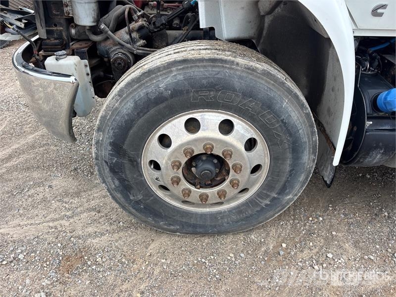 International MV607 6x4 Mud Mixing Truck Вантажівки / спеціальні