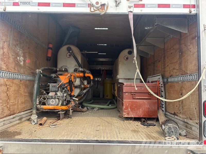 International MV607 6x4 Mud Mixing Truck Вантажівки / спеціальні