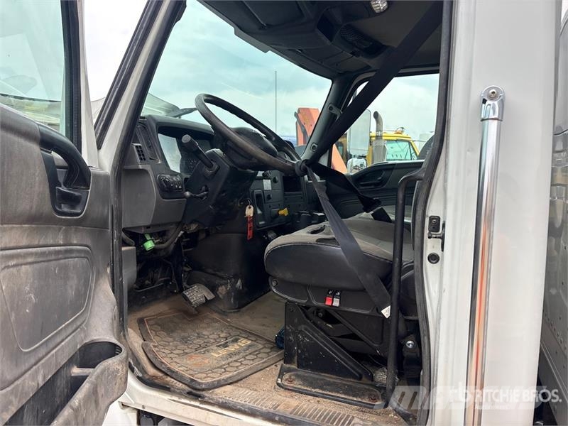 International MV607 6x4 Mud Mixing Truck Вантажівки / спеціальні
