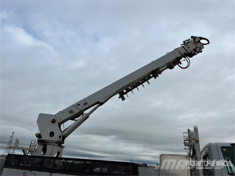 International on International 7600 6x4 Digger Derrick Truck Mobiele Boorinstallatie