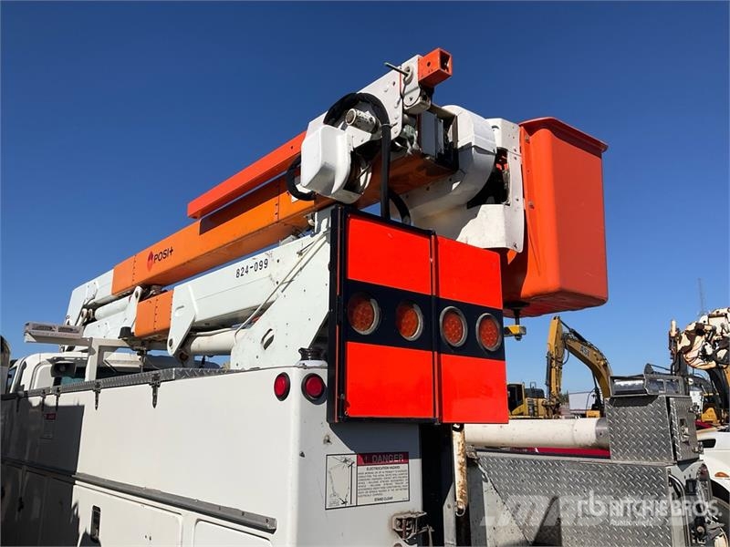 International on International 4400SBA 4x2 Bucket Truck Truck & Van mounted aerial platforms