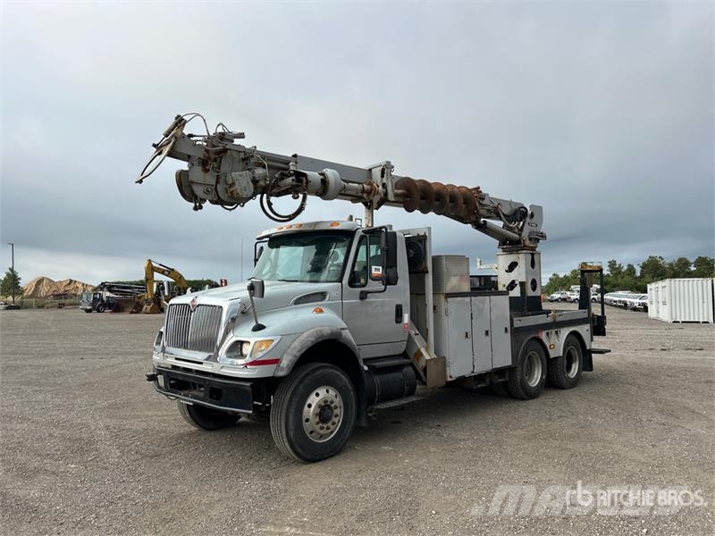 International on International 7600 6x4 Digger Derrick Truck Mobiele Boorinstallatie