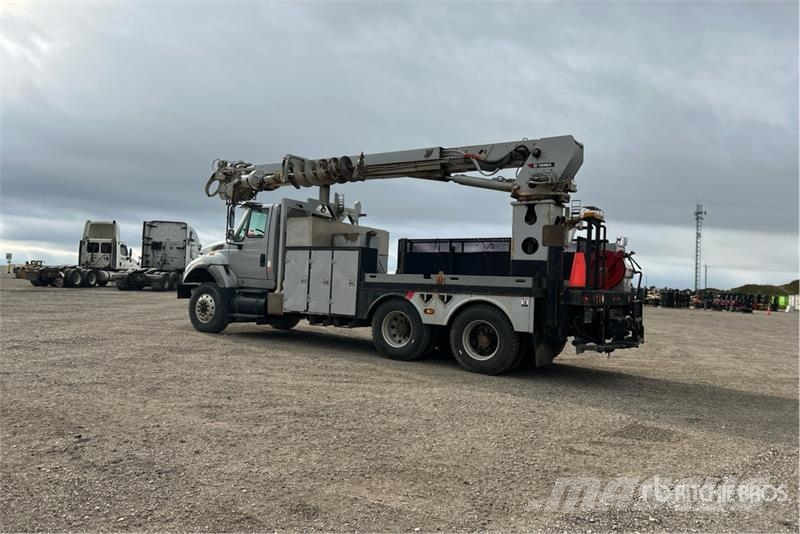 International on International 7600 6x4 Digger Derrick Truck Mobiele Boorinstallatie