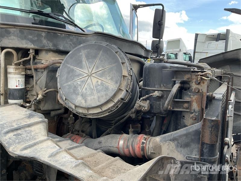 International on International 7600 6x4 Digger Derrick Truck Mobiele Boorinstallatie