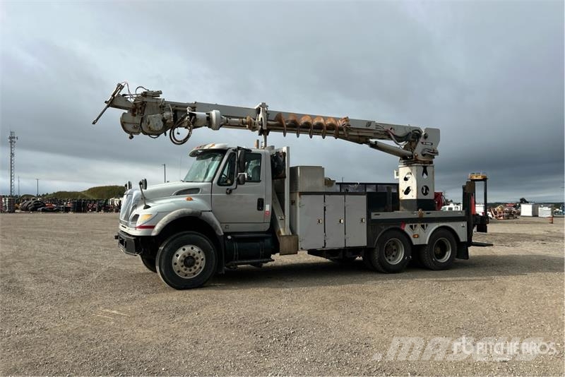International on International 7600 6x4 Digger Derrick Truck Mobiele Boorinstallatie
