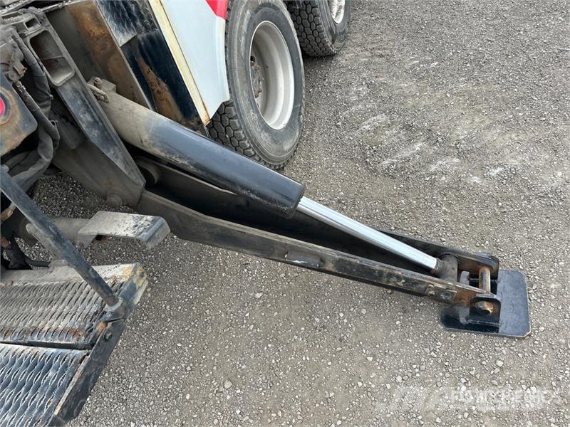 International on International 7600 6x4 Digger Derrick Truck Mobiele Boorinstallatie