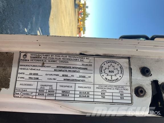 International on International 4400SBA 4x2 Bucket Truck Truck & Van mounted aerial platforms