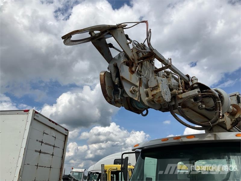 International on International 7600 6x4 Digger Derrick Truck Mobiele Boorinstallatie