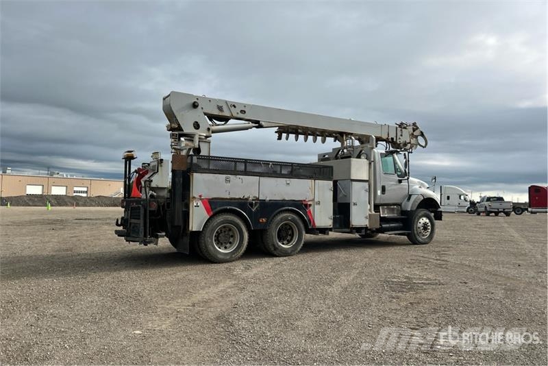 International on International 7600 6x4 Digger Derrick Truck Mobiele Boorinstallatie