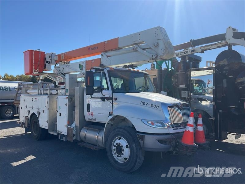 International on International 4400SBA 4x2 Bucket Truck Truck & Van mounted aerial platforms