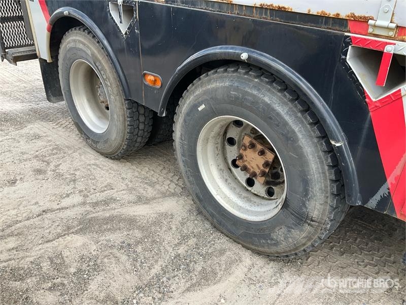 International on International 7600 6x4 Digger Derrick Truck Mobiele Boorinstallatie