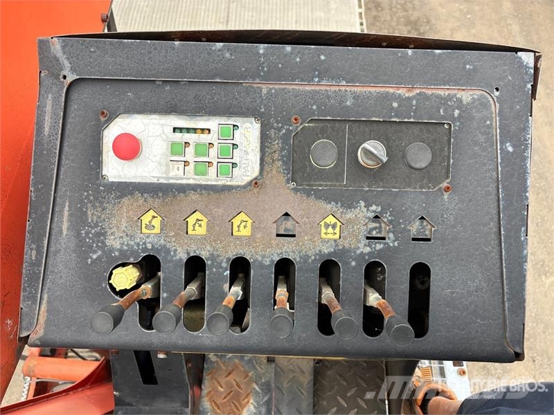 International Palfinger Straight Boom on International Workstar Kamioni sa kranom