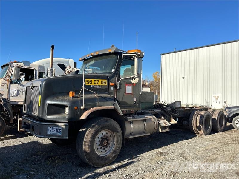 International Paystar 5600i 6x4 Cab and Chassis (Inoperable) Cabines