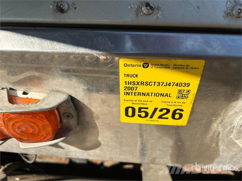 International PayStar 5900i 8x4 Tri/A Day Cab Truck Tractor Τράκτορες
