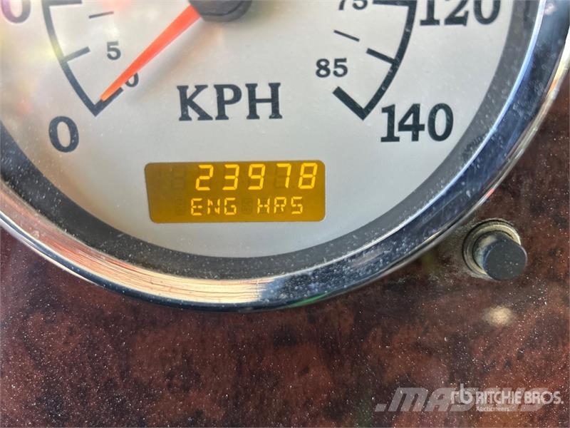 International PayStar 5900i 6x4 T/A Day Cab Truck Tractor Truck Tractor Units