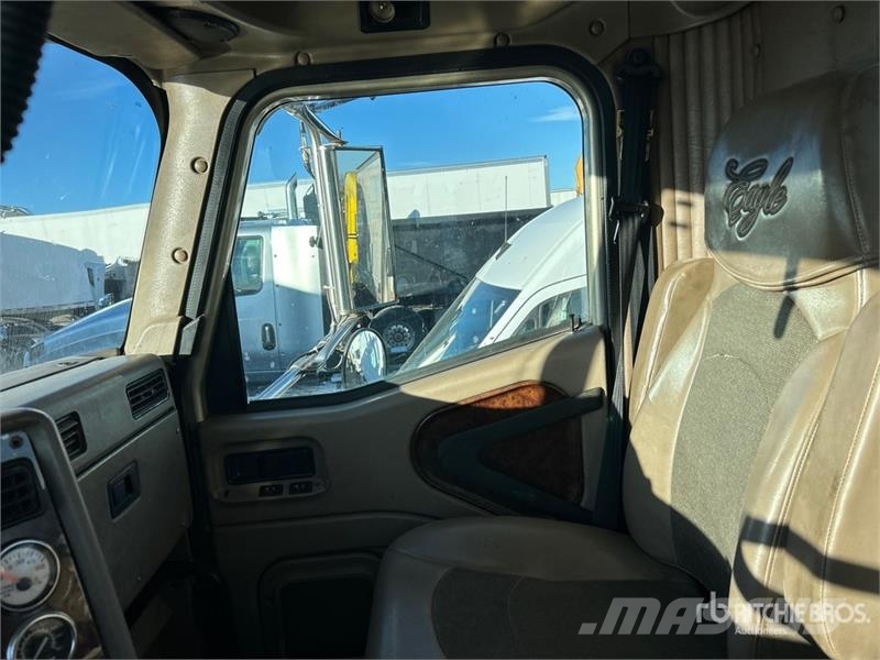 International PayStar 5900i 8x4 Tri/A Day Cab Truck Tractor Τράκτορες