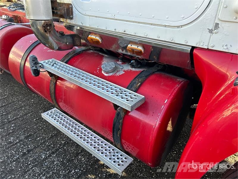International PayStar 5900i 6x4 T/A Day Cab Truck Tractor Truck Tractor Units