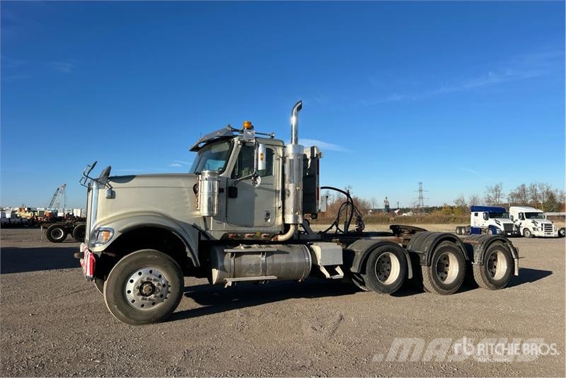 International PayStar 5900i 8x4 Tri/A Day Cab Truck Tractor Τράκτορες