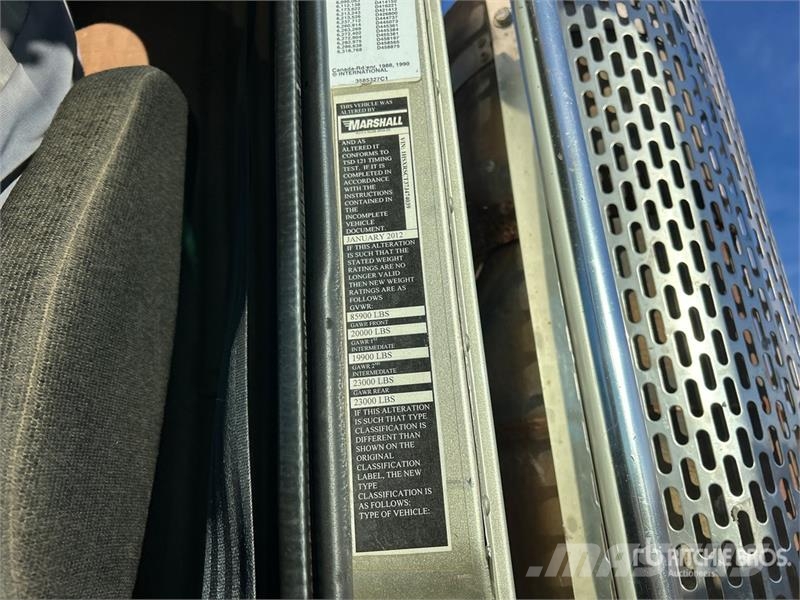 International PayStar 5900i 8x4 Tri/A Day Cab Truck Tractor Τράκτορες