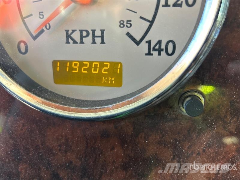 International PayStar 5900i 6x4 T/A Day Cab Truck Tractor Truck Tractor Units