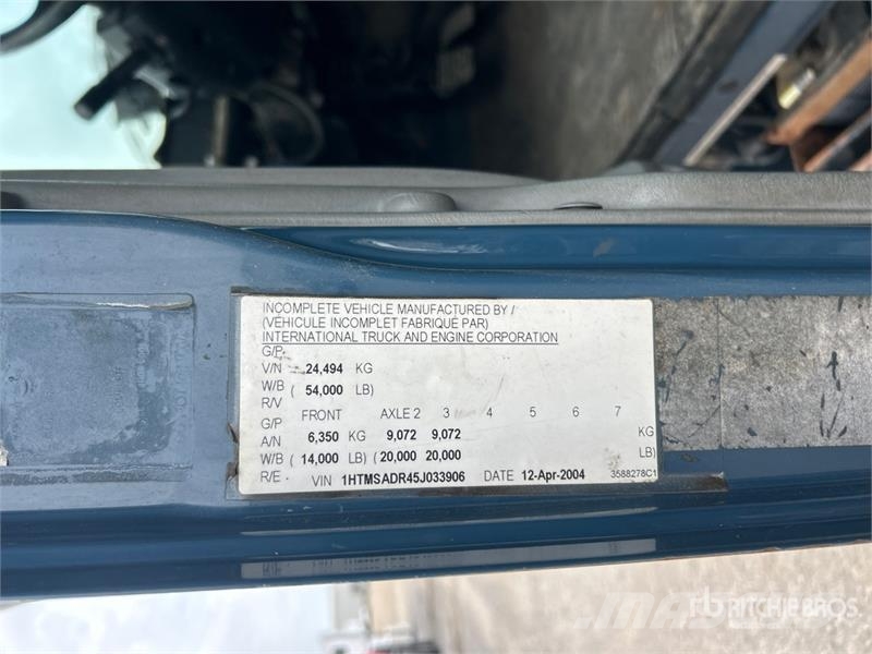 International Posi-Plus 500-50-RU 50 ft on  International 4400 6 Platforme aeriene montate pe camion