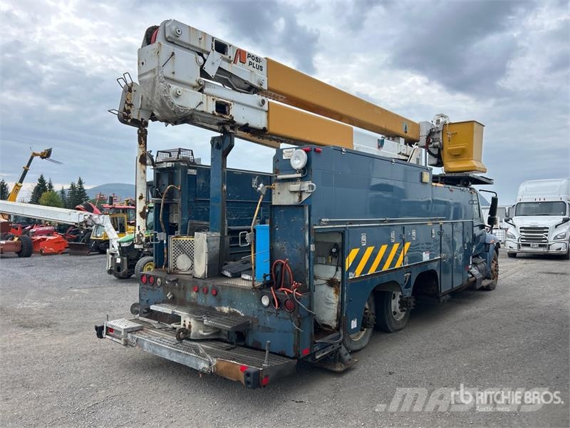 International Posi-Plus 500-50-RU 50 ft on  International 4400 6 Platforme aeriene montate pe camion