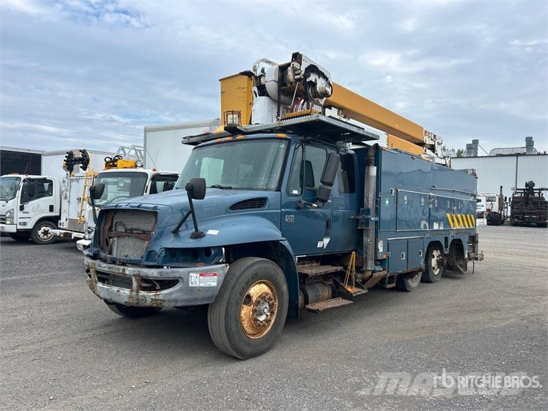 International Posi-Plus 500-50-RU 50 ft on  International 4400 6 Platforme aeriene montate pe camion