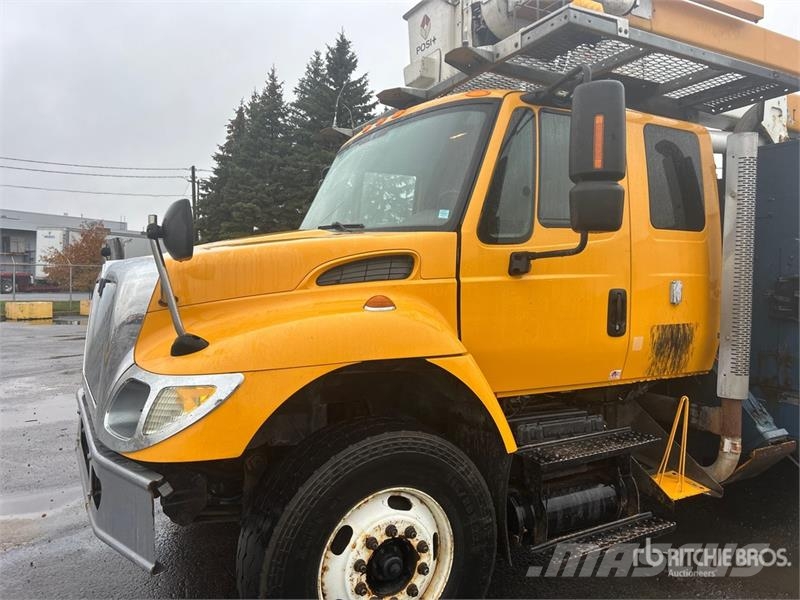 International Posi-Plus 400-46-P 46 ft on  International 7400 6x Truck mounted aerial platforms