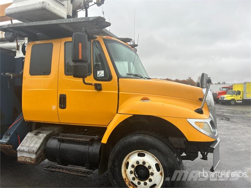 International Posi-Plus 400-46-P 46 ft on  International 7400 6x Truck mounted aerial platforms