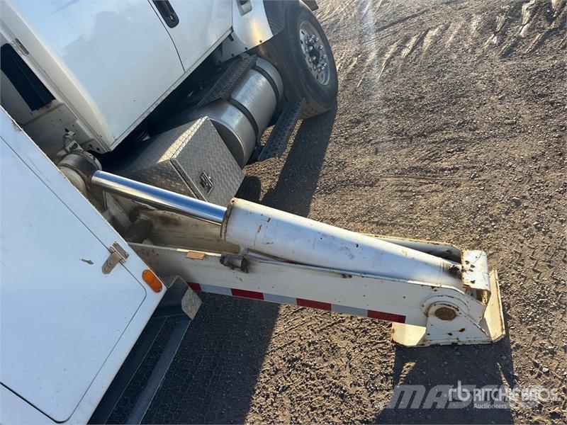 International Posi-Plus 500-55-AUT/PE63 63 ft on  International  المنصات الهوائية المثبتة على شاحنة