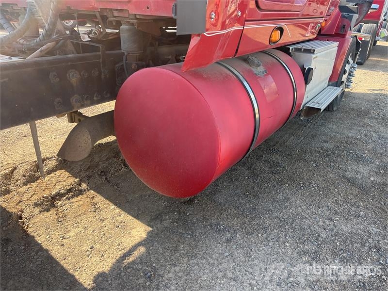 International ProStar 6x4 T/A Sleeper Truck Tractor Trekkvogner