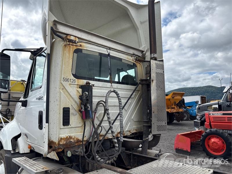 International Prostar 6x4 T/A Day Cab Truck Tractor Тягачі