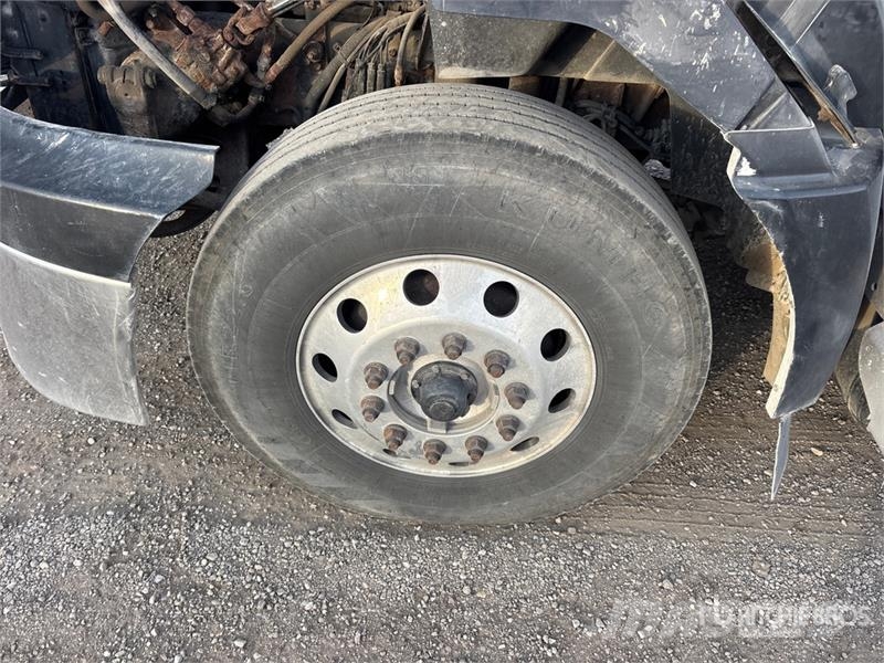 International ProStar+ 6x4 T/A Sleeper Truck Tractor Седельные тягачи