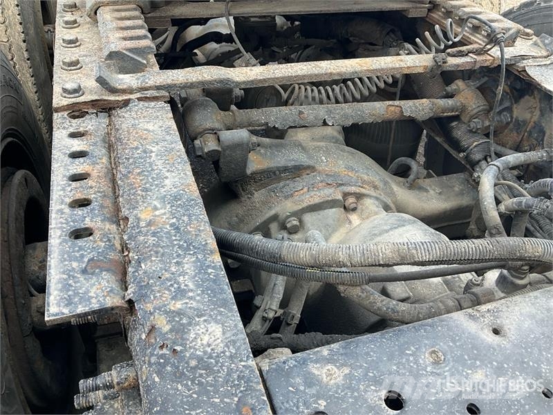 International Prostar+ 122 6x4 T/A Day Cab Truck Tractor Çekiciler