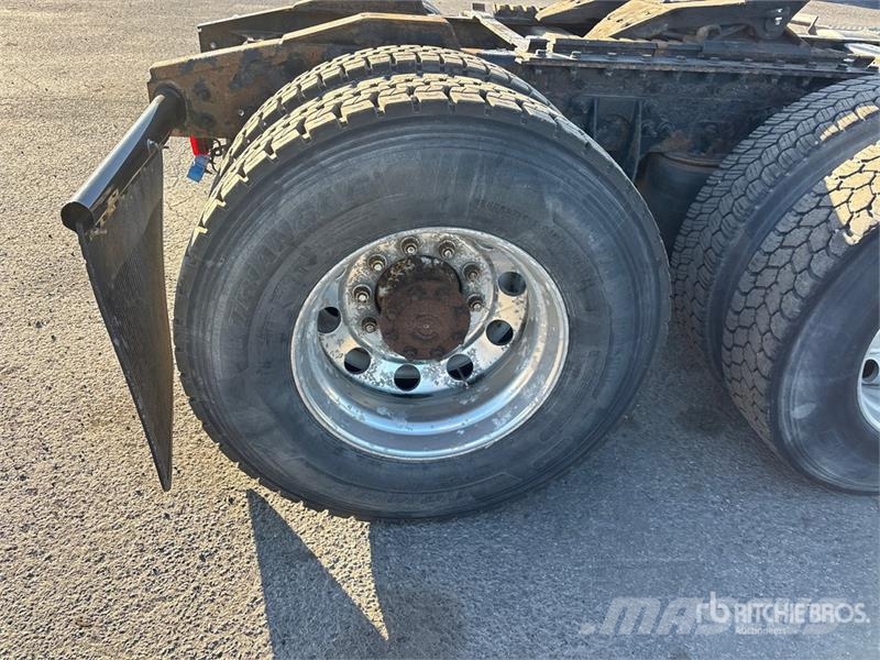 International ProStar 6x4 T/A Day Cab Truck Tractor Trekkvogner