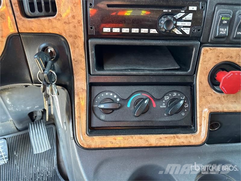 International Prostar 6x4 T/A Sleeper Truck Tractor وحدات الجر