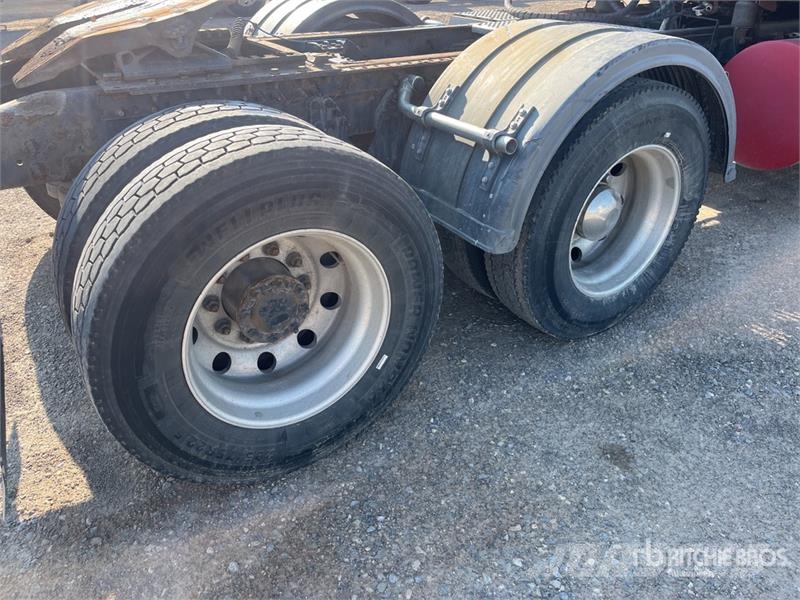 International ProStar 6x4 T/A Sleeper Truck Tractor Trekkvogner
