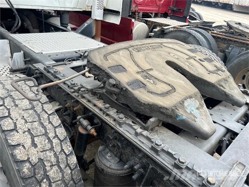 International ProStar 6x4 T/A Sleeper Truck Tractor (Inoperable) Nyergesvontatók