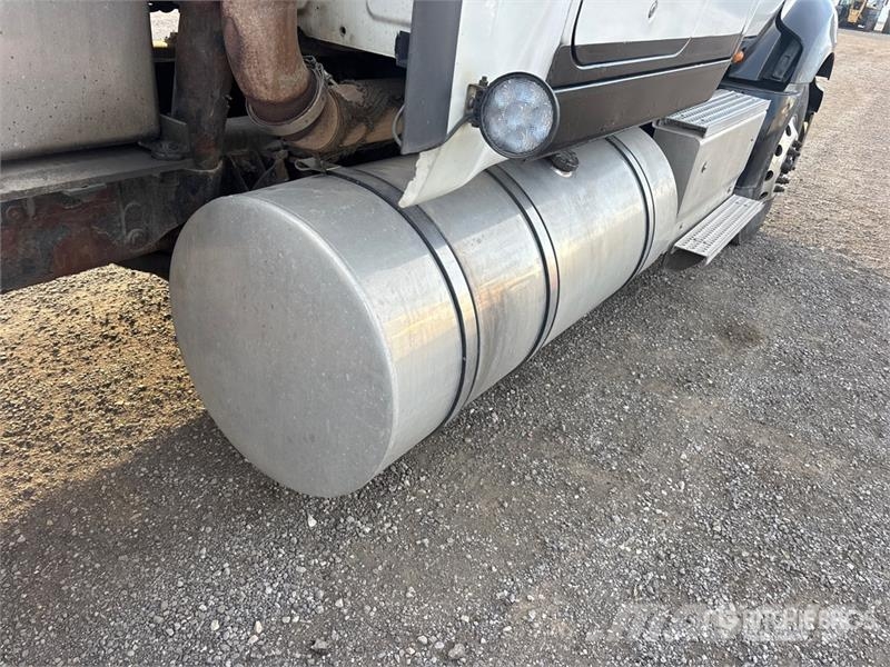 International ProStar+ 6x4 T/A Sleeper Truck Tractor Седельные тягачи