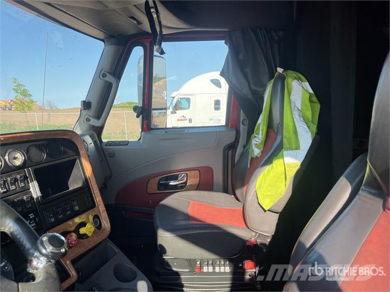 International ProStar 6x4 T/A Sleeper Truck Tractor Trekkvogner