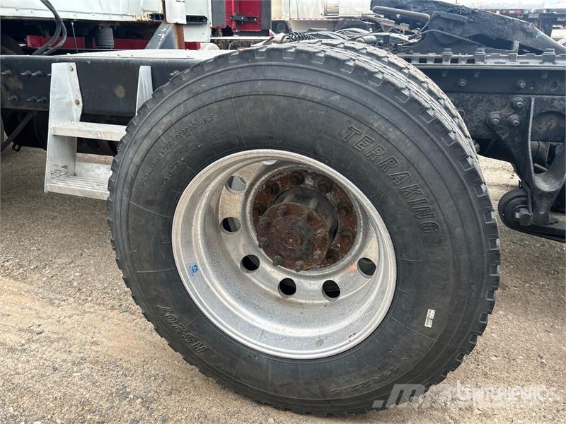 International ProStar 6x4 T/A Sleeper Truck Tractor (Inoperable) Nyergesvontatók