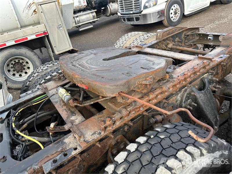 International ProStar+ 6x4 T/A Day Cab Truck Tractor Motrici e Trattori Stradali
